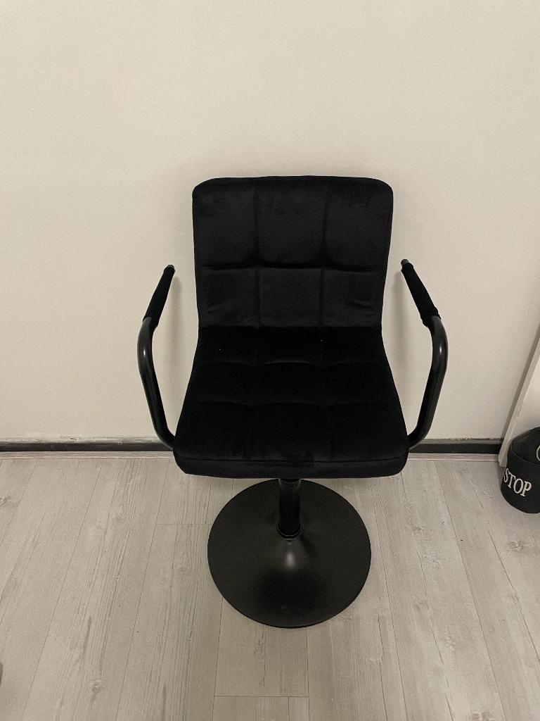 Zwarte bureaukruk, Ophalen, Zo goed als nieuw, Zwart, Bureaukruk