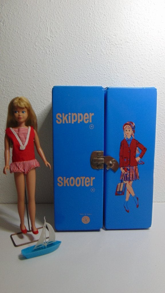 Skipper Skooter kleding box 1965 Barbie, Verzamelen, Ophalen of Verzenden, Gebruikt, Accessoires