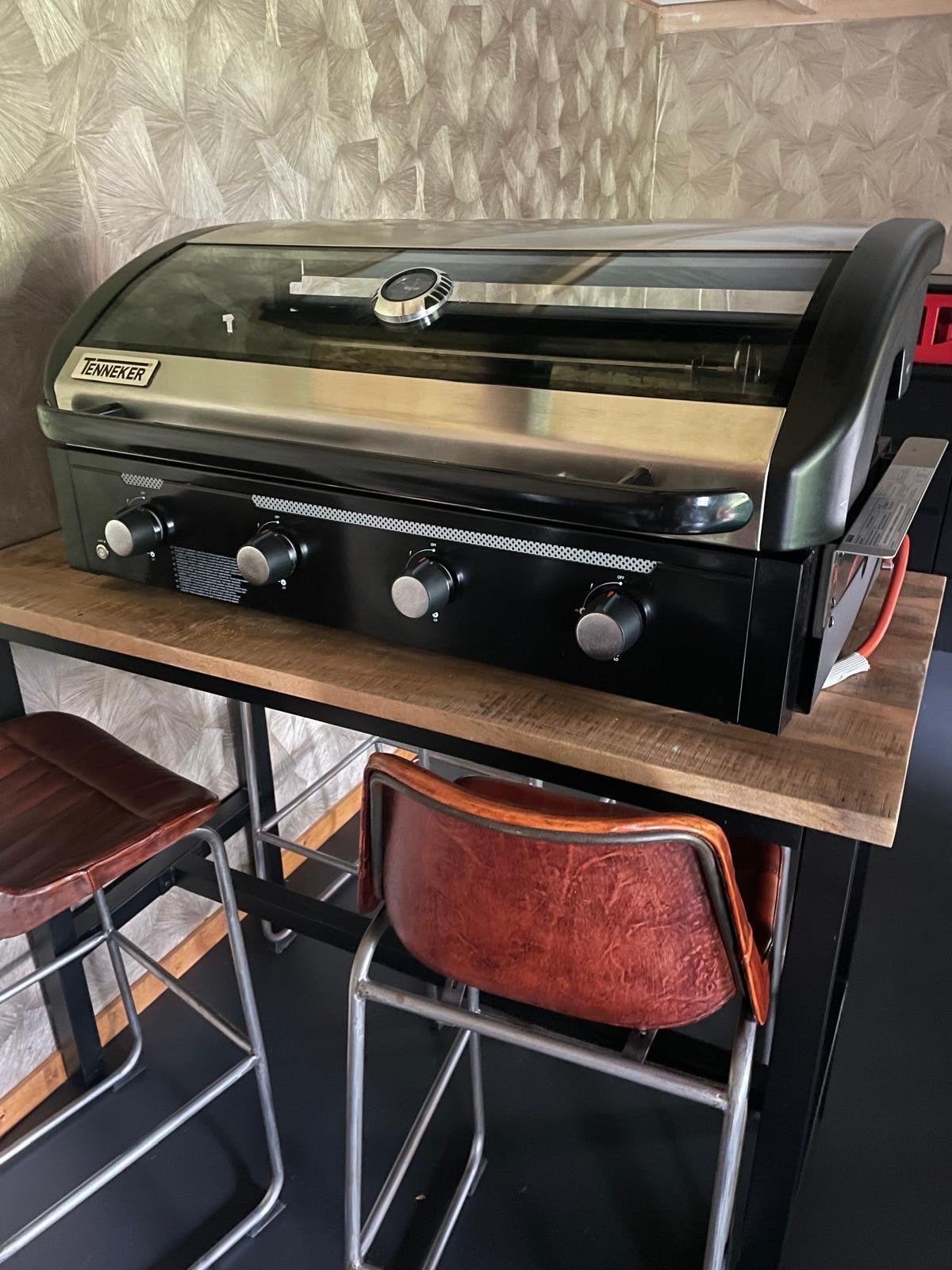 Tenneker Inbouw Gasbarbecue, Ophalen, Zo goed als nieuw