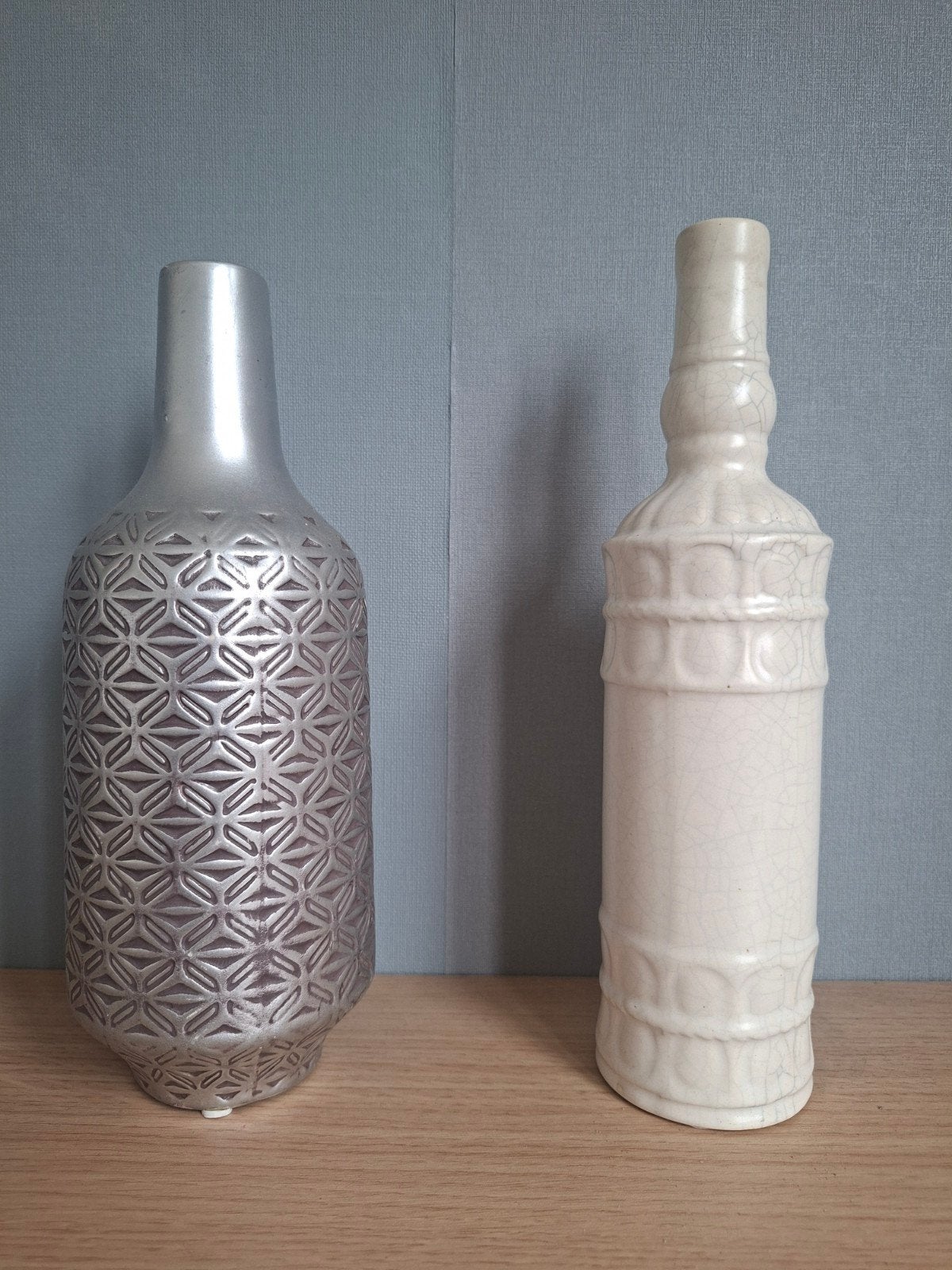 Decoratieve vazen set - zilver en crème, Antiek en Kunst, Ophalen of Verzenden