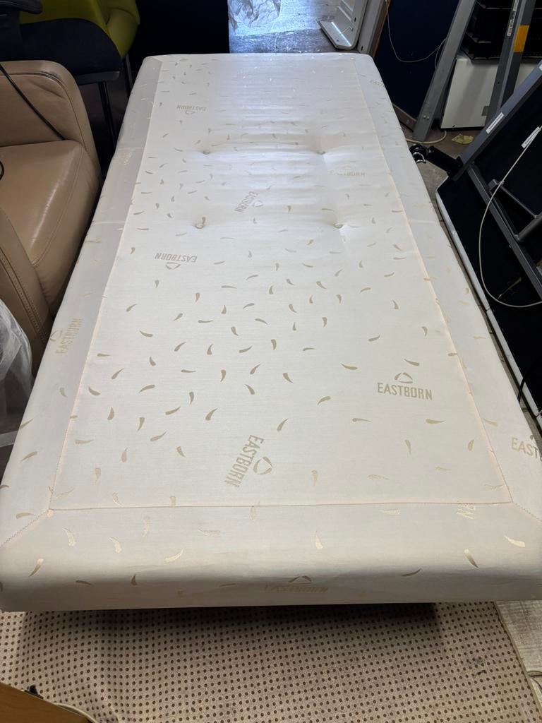 Eastborn elektrische boxspring - 180x200x40H, 1025xe, Tweepersoons, Ophalen of Verzenden, Zo goed als nieuw