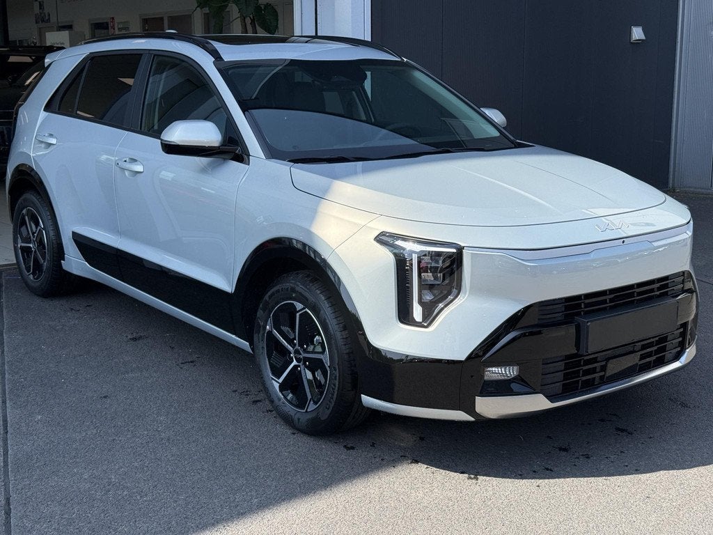 Kia Niro DynamicPlusLine | Rijklaarprijs incl inruilvoordeel, 137 pk, Euro 6, Leder en Stof, Bedrijf