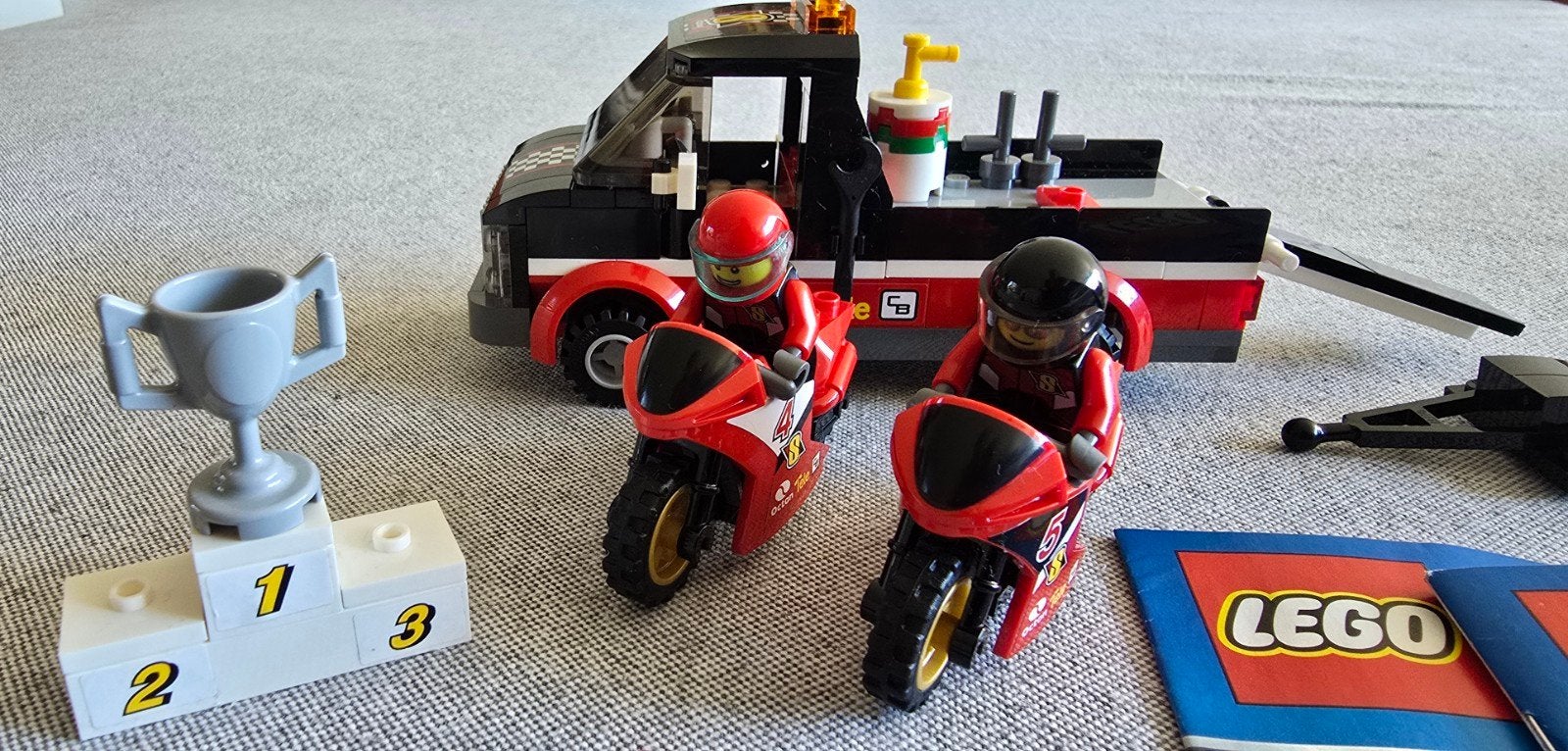 Lego City 60084 Racewagen Transporter met motoren, City, Lego, Ophalen of Verzenden, Zo goed als nieuw