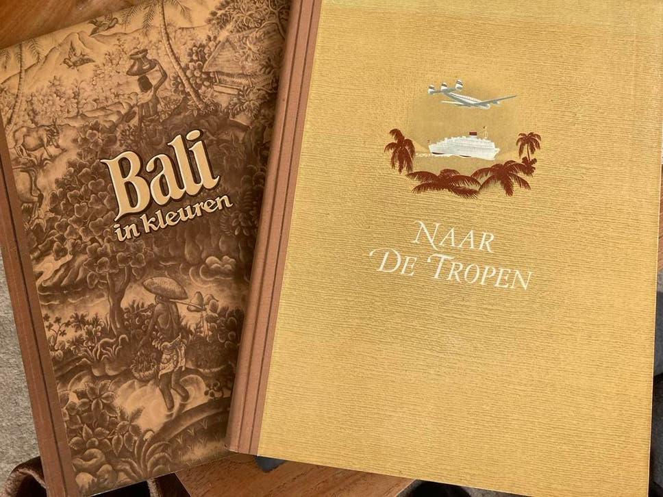 D E albums, Bali in kleuren en Naar de Tropen, Boeken, Ophalen of Verzenden, Gelezen, Plaatjesalbum