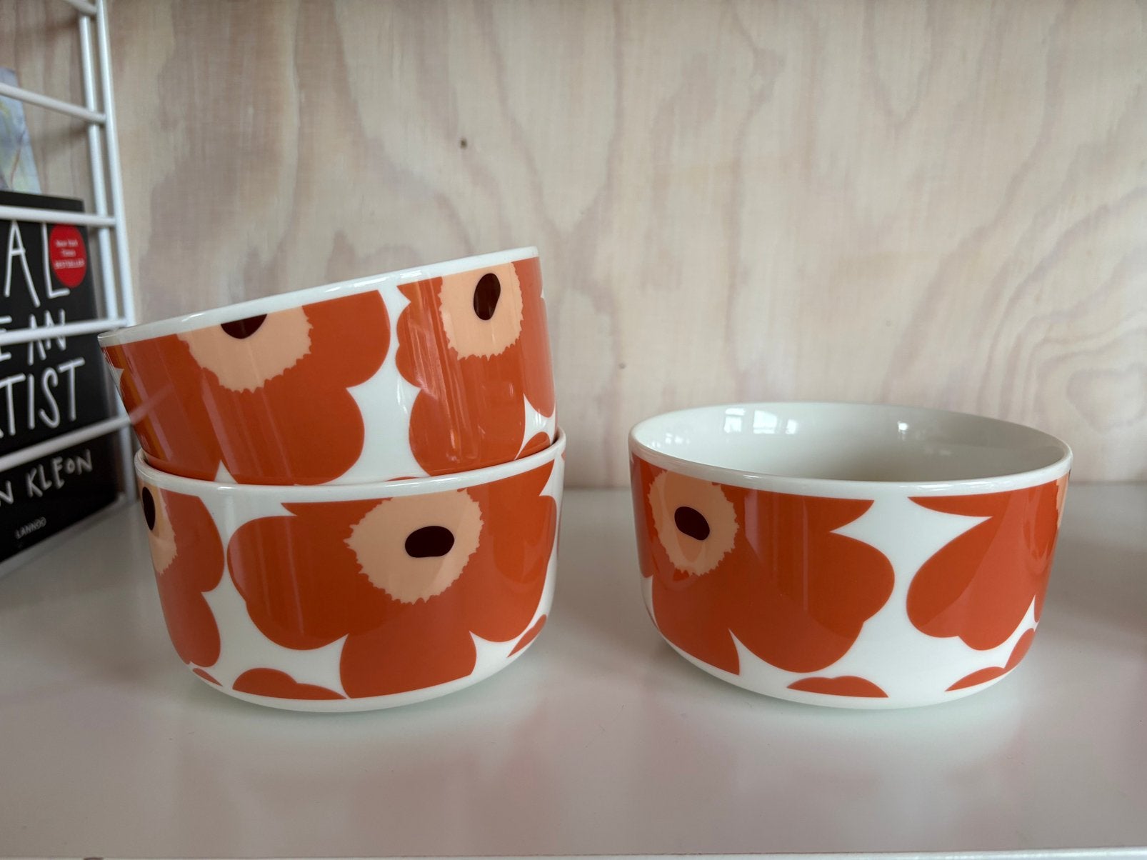 3x Marimekko Unikko kom Oranje 5dl, Keramiek, Ophalen of Verzenden, Zo goed als nieuw, Kom(men)