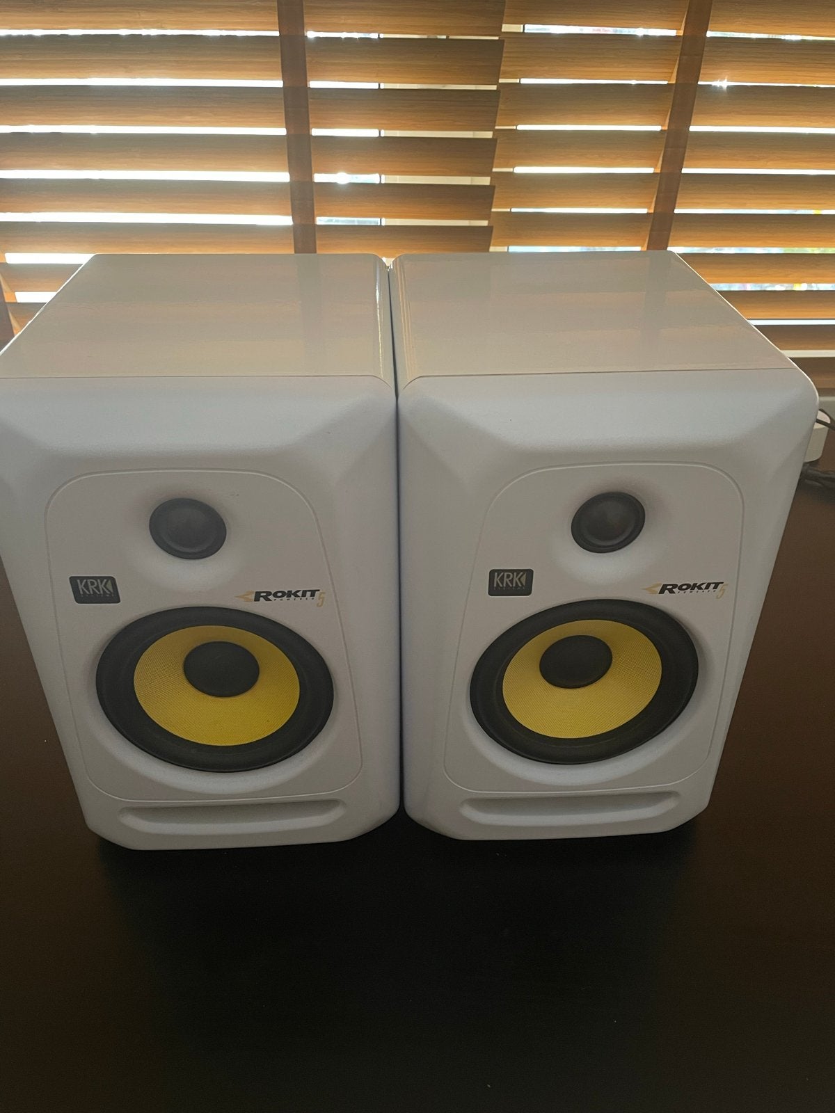 KRK Rokit 5 G3 Studio Monitoren (Wit) - Set van 2, Ophalen, Studiomonitor, Inclusief kabels, Zo goed als nieuw