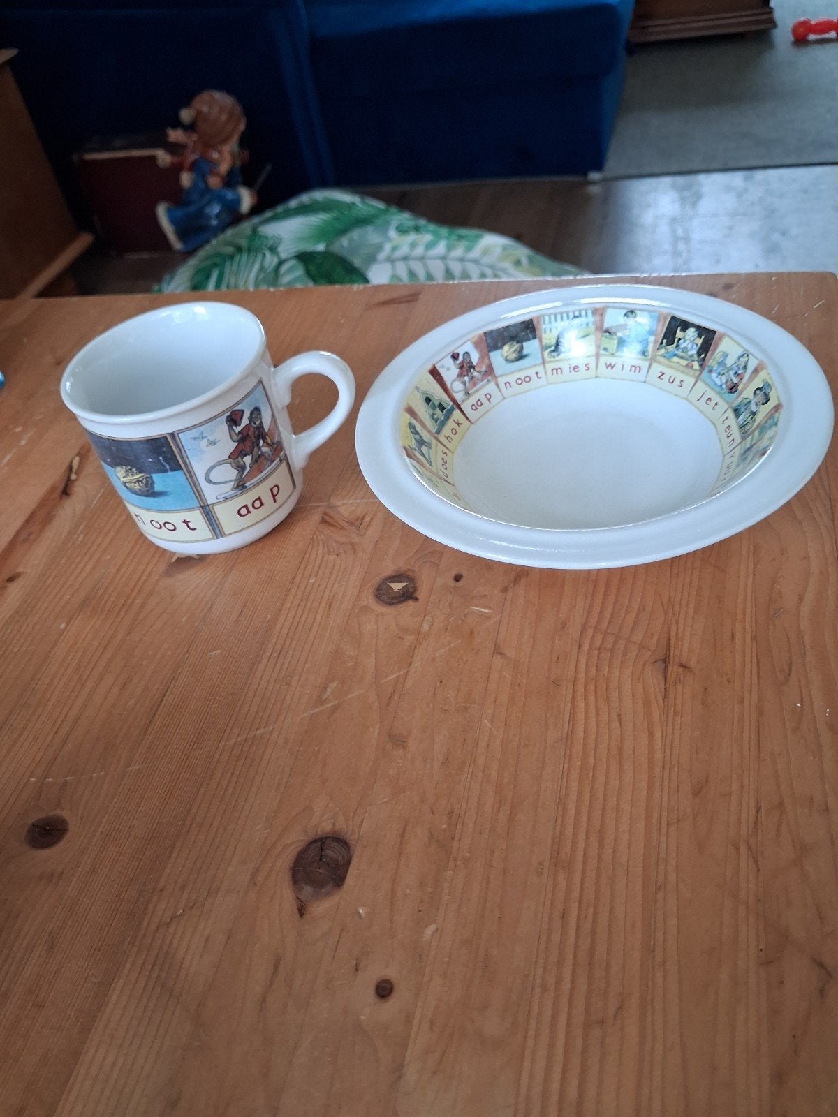1 mok en 1 ontbijt schaaltje met het leesplankje, Ter Steege, Ophalen of Verzenden, Zo goed als nieuw, Overige stijlen, Mok