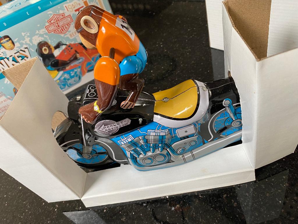 Blikken Harley-Davidson motorfiets met aapje., Antiek en Kunst, Antiek | Speelgoed, Ophalen of Verzenden