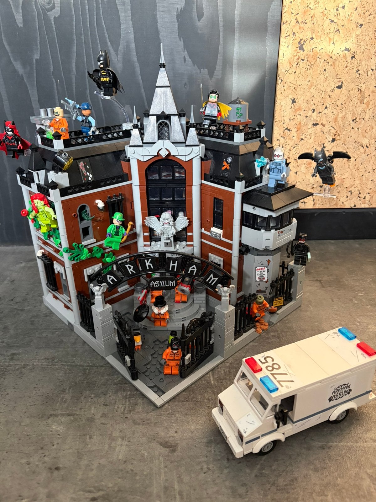 Lego 76300 Arkham Asylum, Kinderen en Baby's, Speelgoed | Duplo en Lego, Overige thema's, Lego, Ophalen of Verzenden, Complete set
