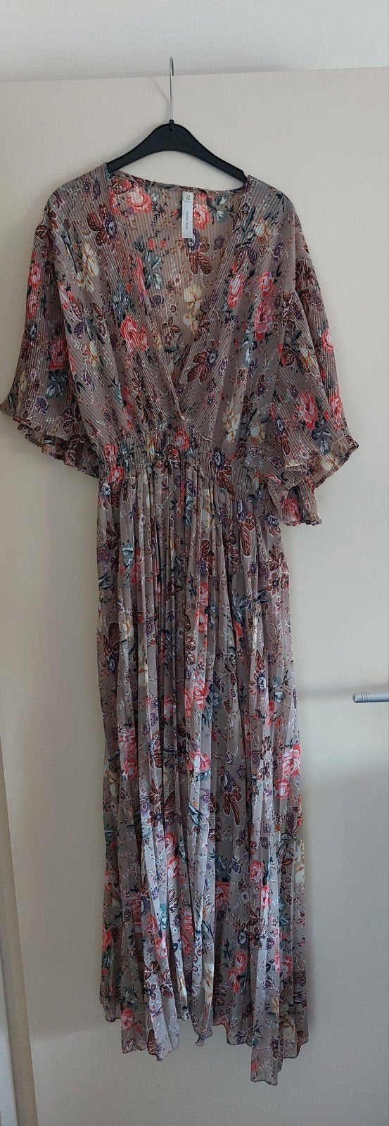 Midi jurk met bloemenprint en plooien Gold&Silver, Maat 38/40 (M), Meerkleurig, Gold&Silver, Ophalen of Verzenden