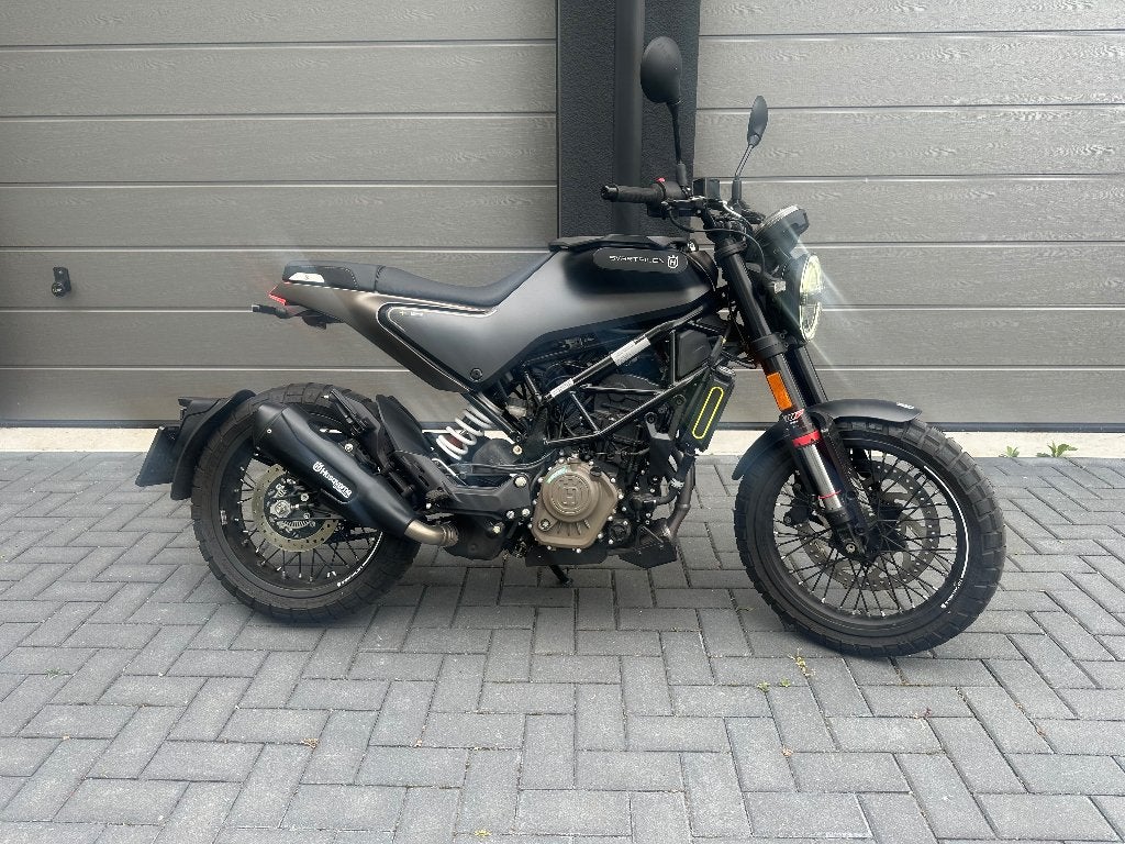 Husqvarna Svartpilen 125 slechts 781km gereden A1 rijbewijs, Motoren, LED Verlichting, Nieuw, Bedrijf, Zweden