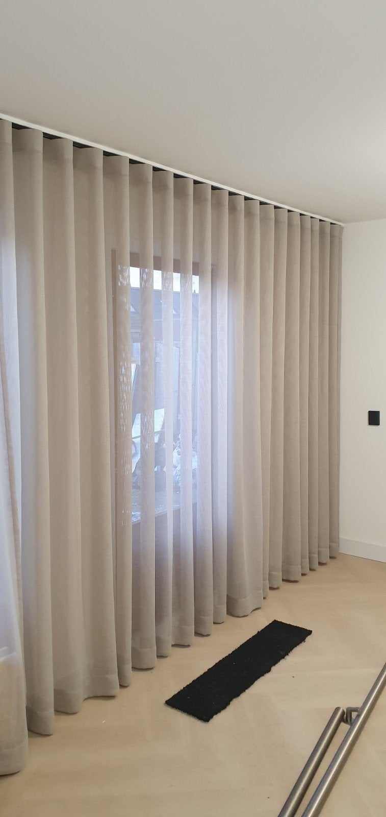 Lichtdoorlatende  Inbetween Vitrage 2stuks plooibreedte 6.m, Beige, Nieuw, Ophalen of Verzenden, Lichtdoorlatend