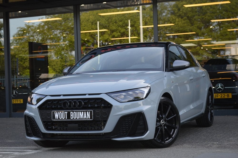 Audi A1 Sportback 35 TFSI S-Line Aut. Led Virtual Sfeer CarP, Auto's, Audi, 4 cilinders, 150 pk, Leder en Stof, Bedrijf