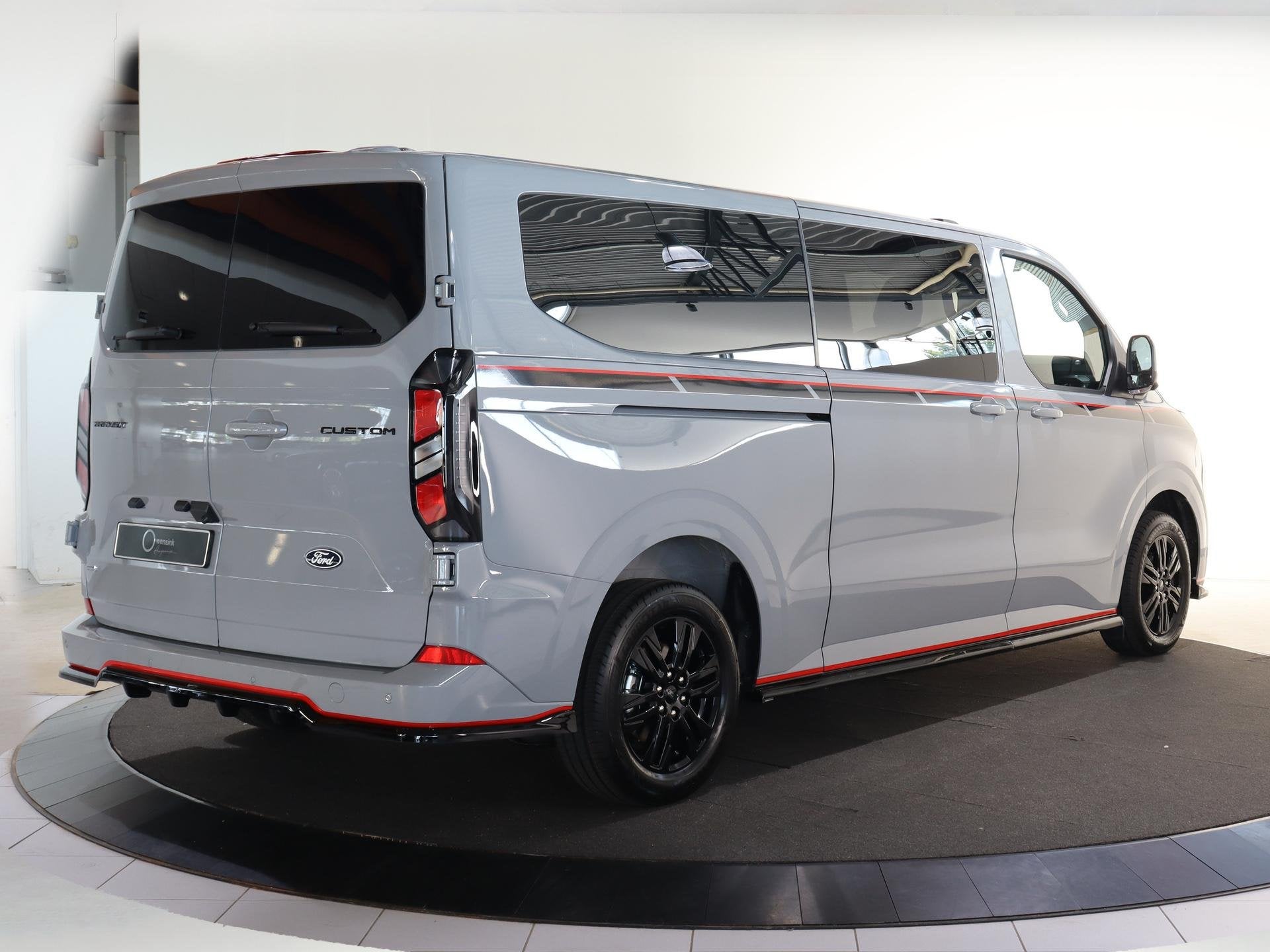 Ford Transit Custom 320 2.5 PHEV L2 H1 | GREY PLATINUM | DUB, Auto's, Bestelauto's, Automatische klimaatregeling, 232 pk, Euro 6