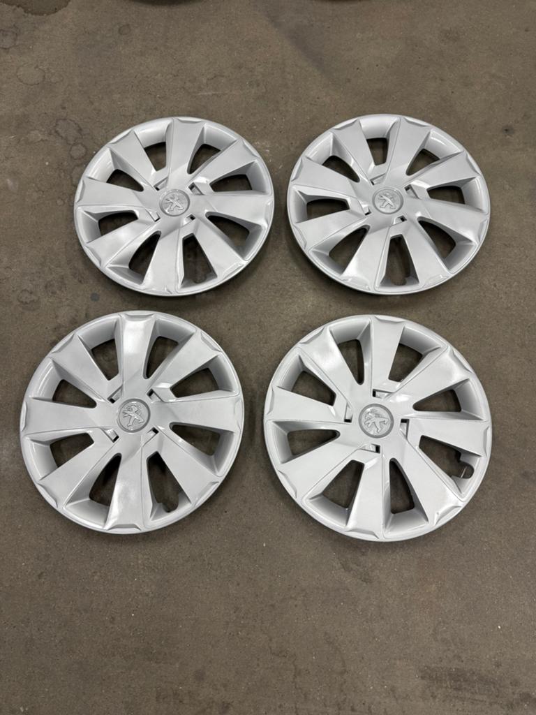 Peugeot wieldoppen 14 inch - Onbeschadigd (107), Ophalen of Verzenden, Zo goed als nieuw