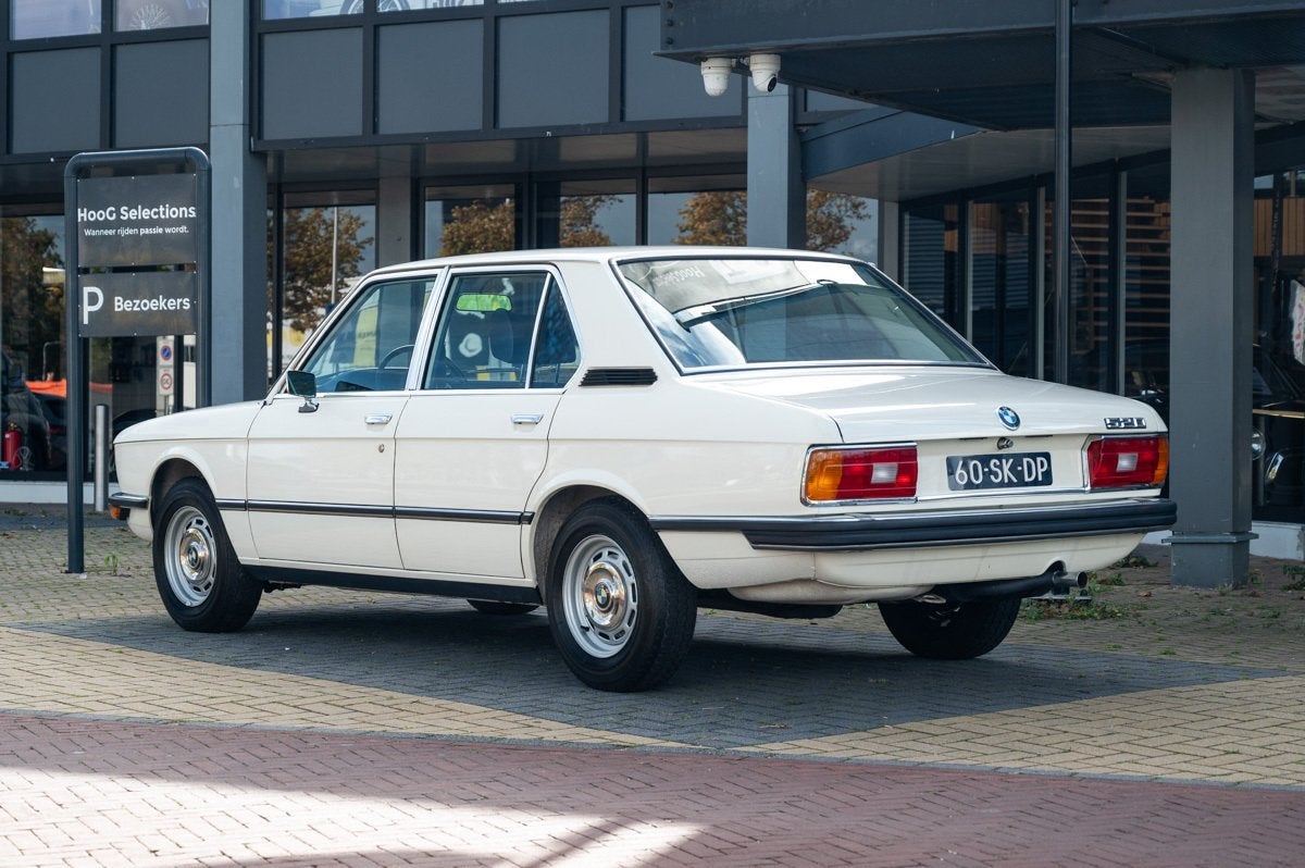 BMW 5 Serie 520 ( E12 ) (bj 1978), Stof, 116 pk, Wit, Origineel Nederlands