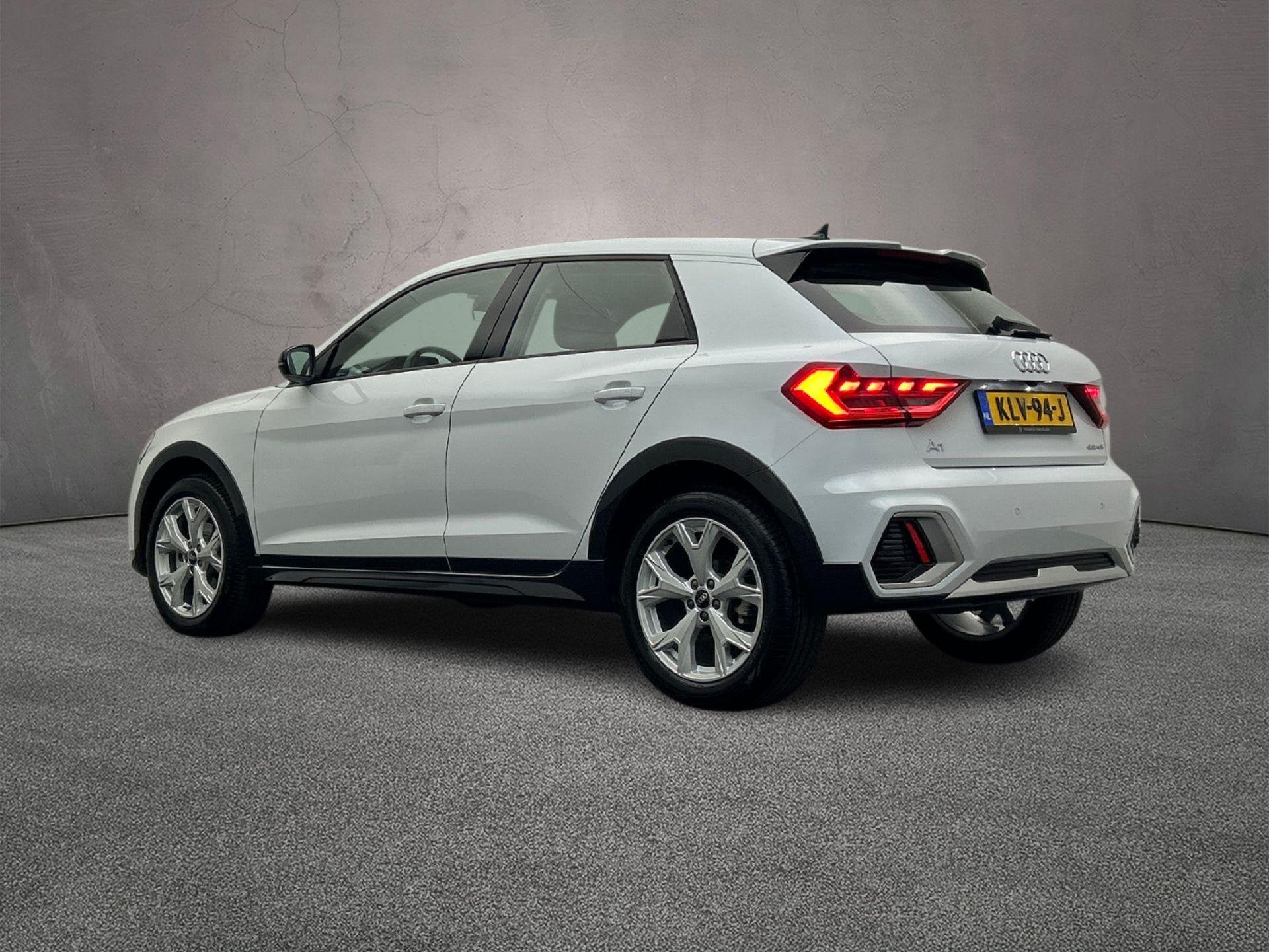 Audi A1 allstreet 30 TFSI Advanced edition | Apple/Android P, Auto's, Audi, Stof, Euro 6, 116 pk, Wit