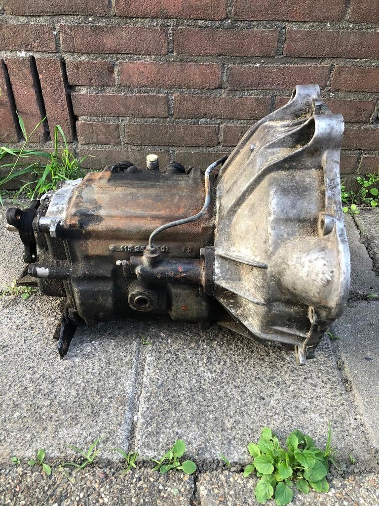 Mercedes w115 versnellingsbak 4 bak versnelling 1152611001, Ophalen of Verzenden