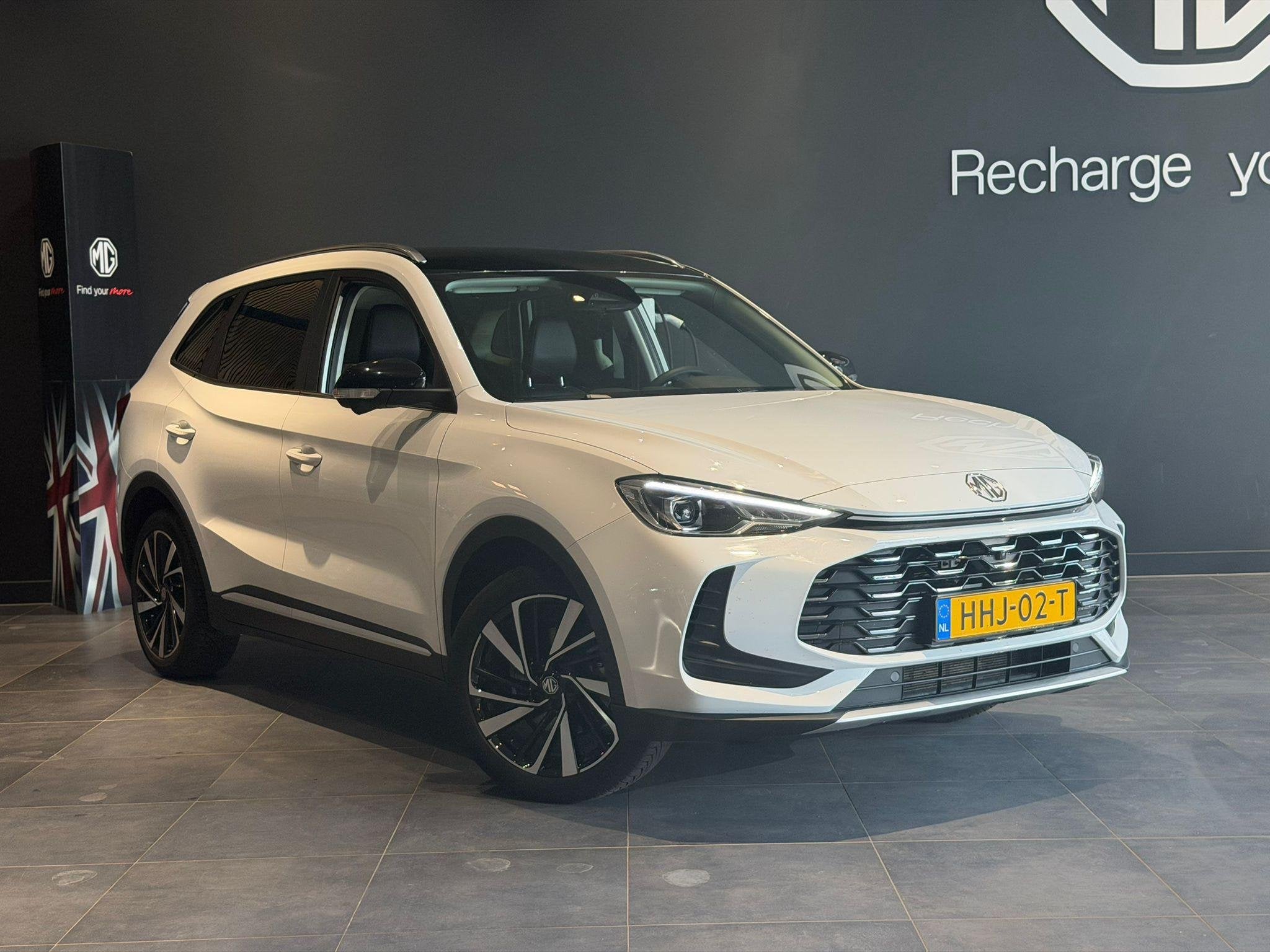 MG ZS 1.5 Hybrid+ Aut. Luxury | Blackpack | Navi | CarPlay |, Auto's, 12 maanden, Euro 6, 4 cilinders, ZS