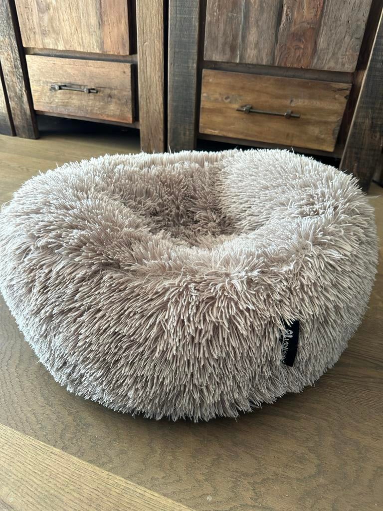 Hondenmand Donut District 70 Fuzz fluffy maat Medium , beige, Dieren en Toebehoren, Hondenmanden, Zo goed als nieuw, Pluche, Ophalen of Verzenden