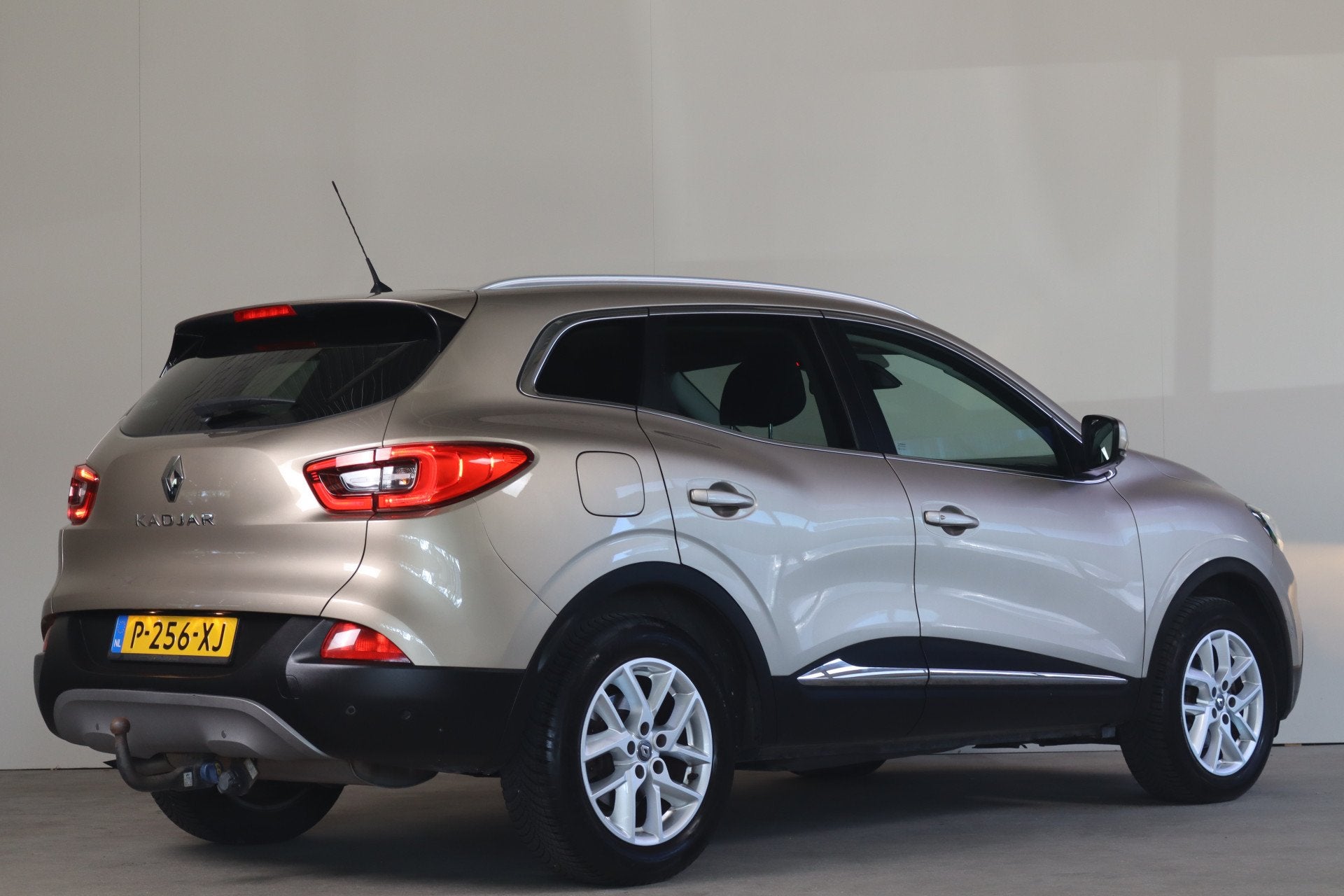 Renault Kadjar 1.2 TCe Extase Dode Hoek I Stoelverw I Keyles, Auto's, Kadjar, Gebruikt, 4 cilinders, Bruin