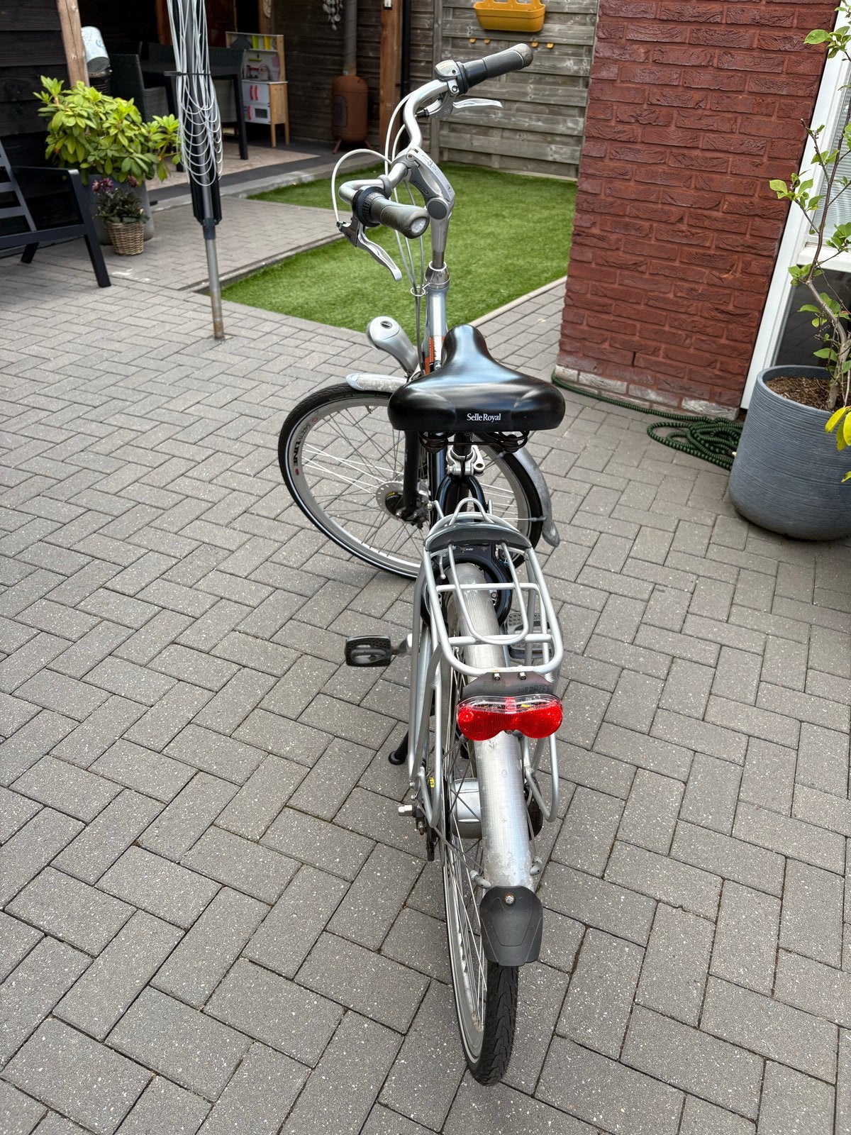 Stationsfiets Gazelle, 8 versnellingen en vering, Fietsen en Brommers, Fietsen | Dames | Damesfietsen, Ophalen, Velgrem, Versnellingen