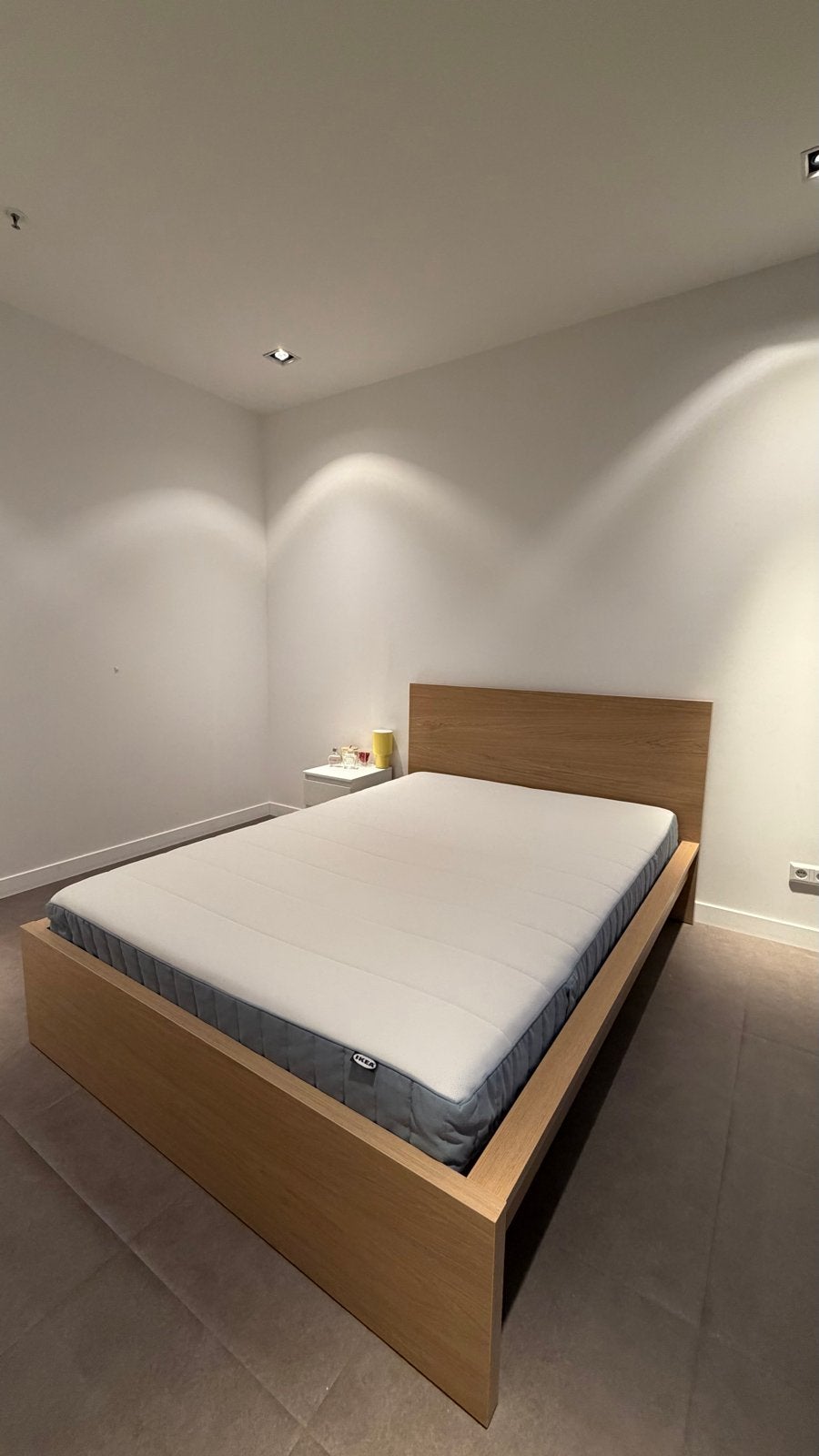 IKEA Malm bedframe 140x200 cm, high, Ophalen, Beige, Tweepersoons, 140 cm