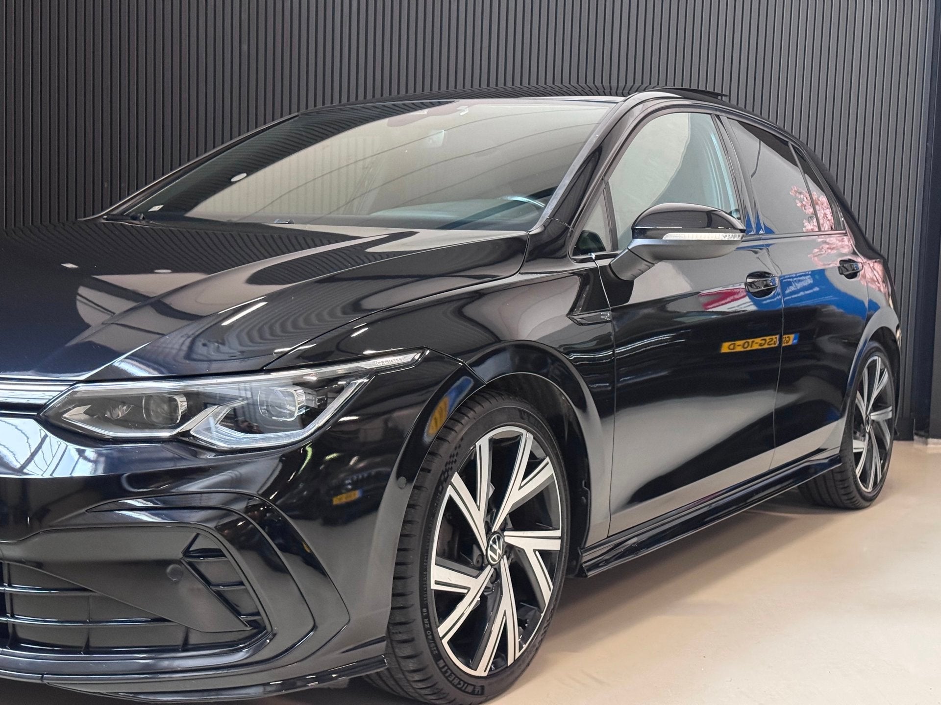 Volkswagen GOLF 1.5 eTSI R-Line PANO | CAMERA | IQ LED | Bli, Auto's, 4 cilinders, 150 pk, Zwart, Bedrijf