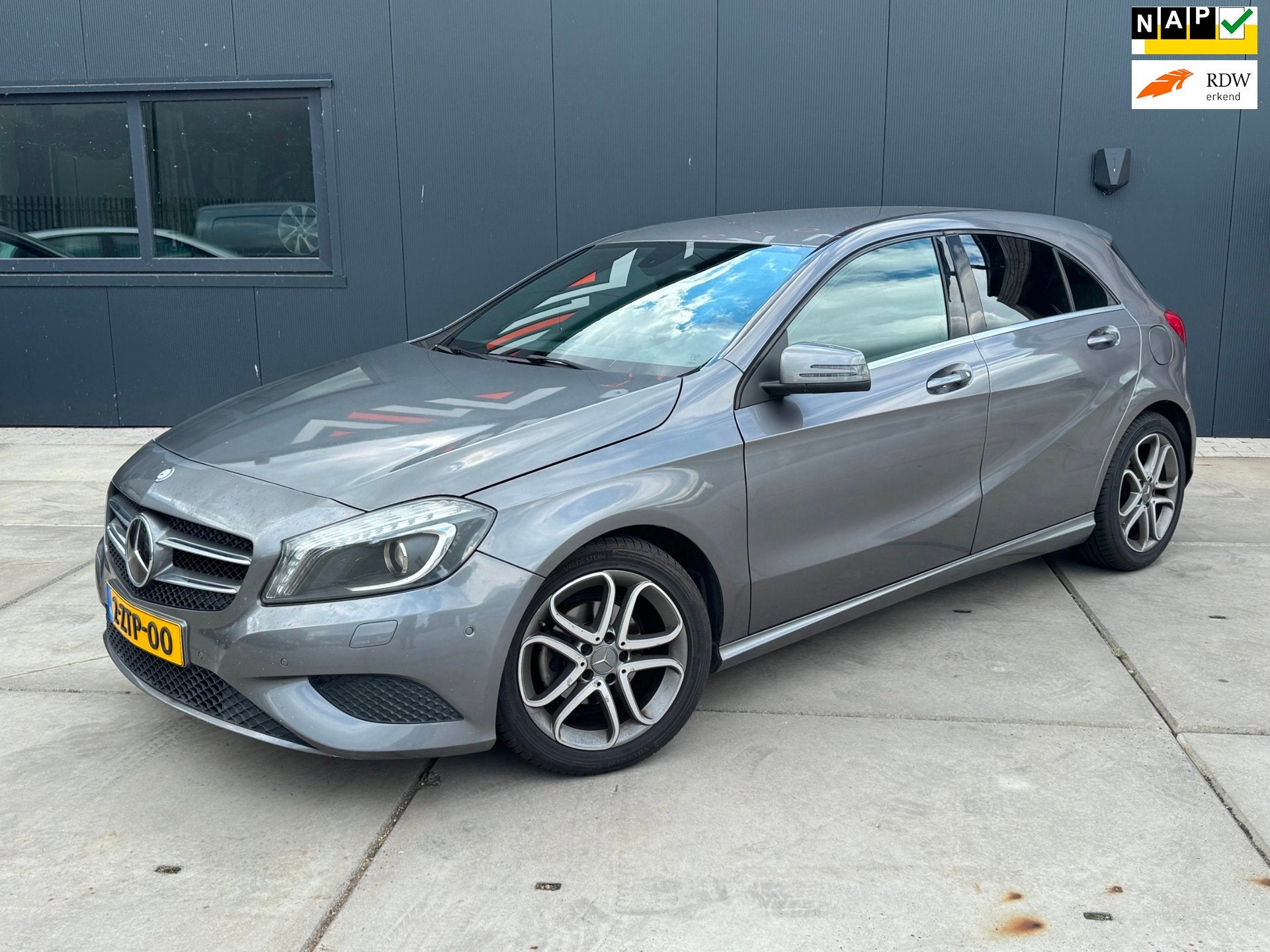 Mercedes-Benz A-klasse 180 CDI Lease Edition 4U3 A180 2015 d, Auto's, Voorwielaandrijving, Euro 5, 28 km/l, Gebruikt