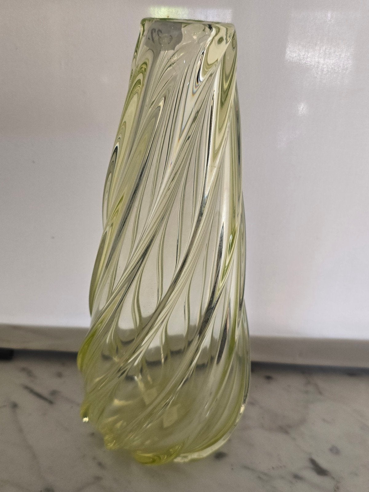 Vintage Murano stijl spiraal vaas - geel glas, Ophalen of Verzenden