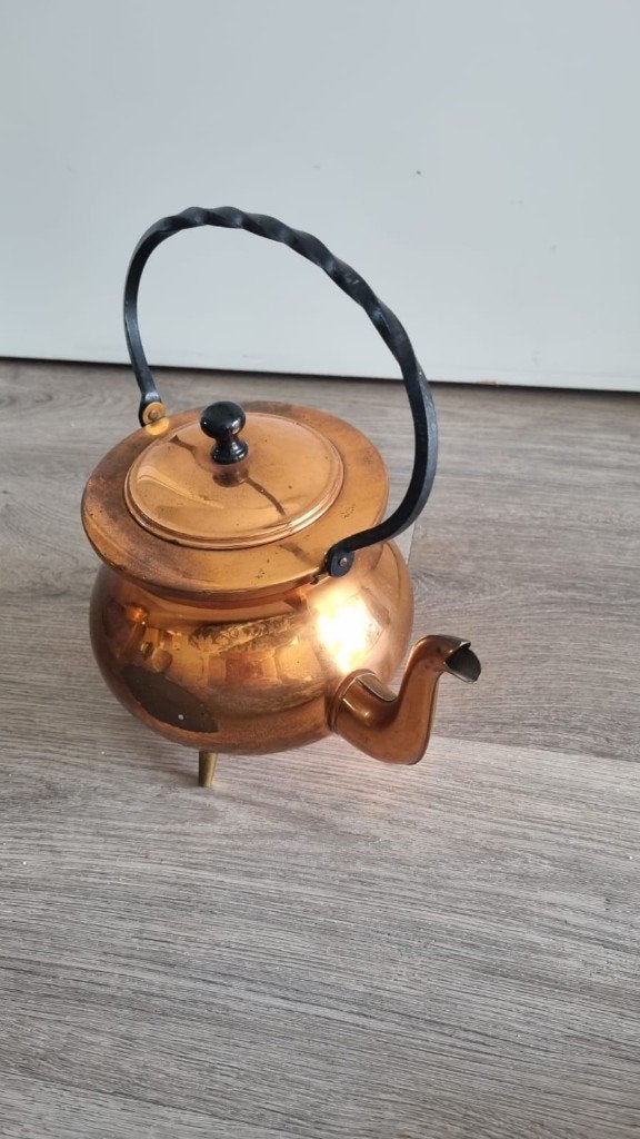 Antieke Koperen Theepot met Zwart Handvat, Ophalen of Verzenden, Koper