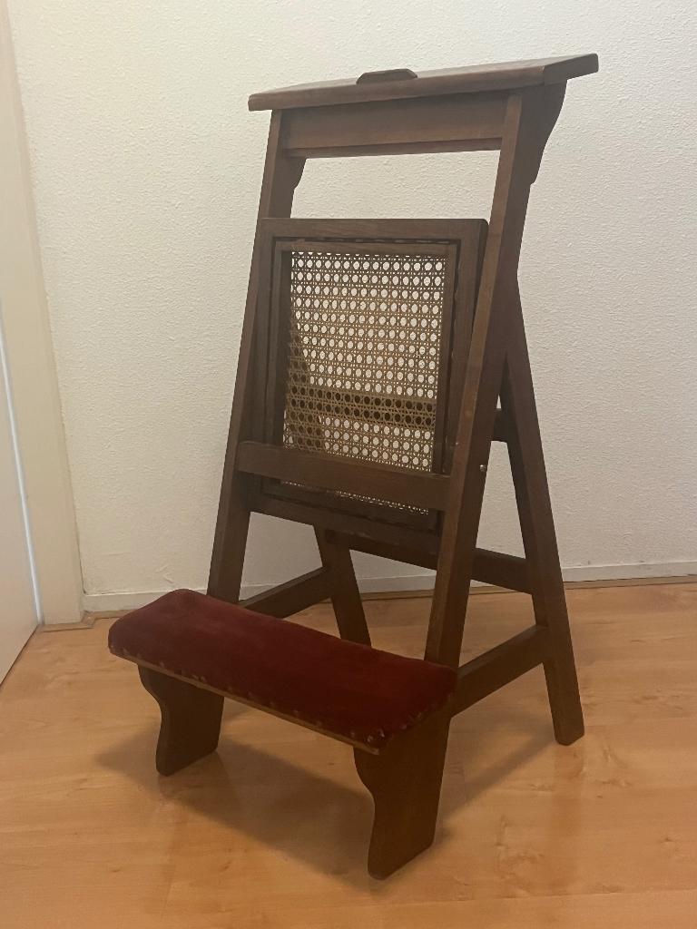 Kerkstoeltje, Ophalen