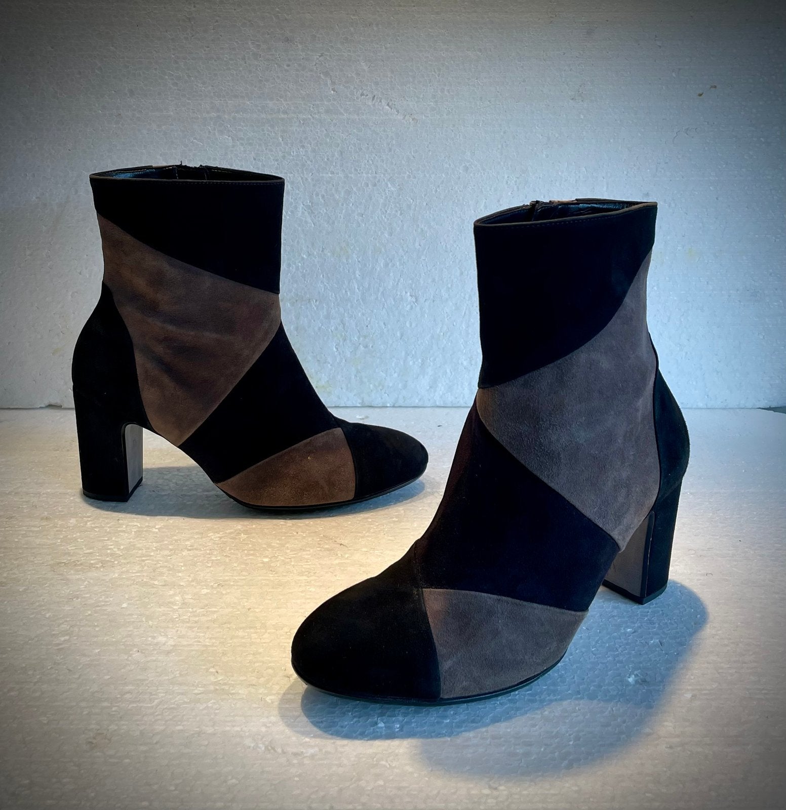 Gabor design enkel laarzen hoge hakken grijs/beige zwart 38, Ophalen of Verzenden, Lage of Enkellaarzen