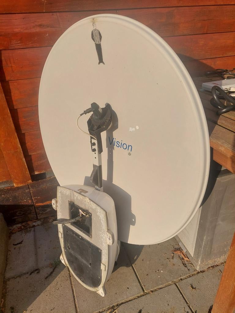 Satellietschotel met ontvanger en afstandsbediening, Ophalen, Gebruikt, (Schotel)antenne, Overige merken