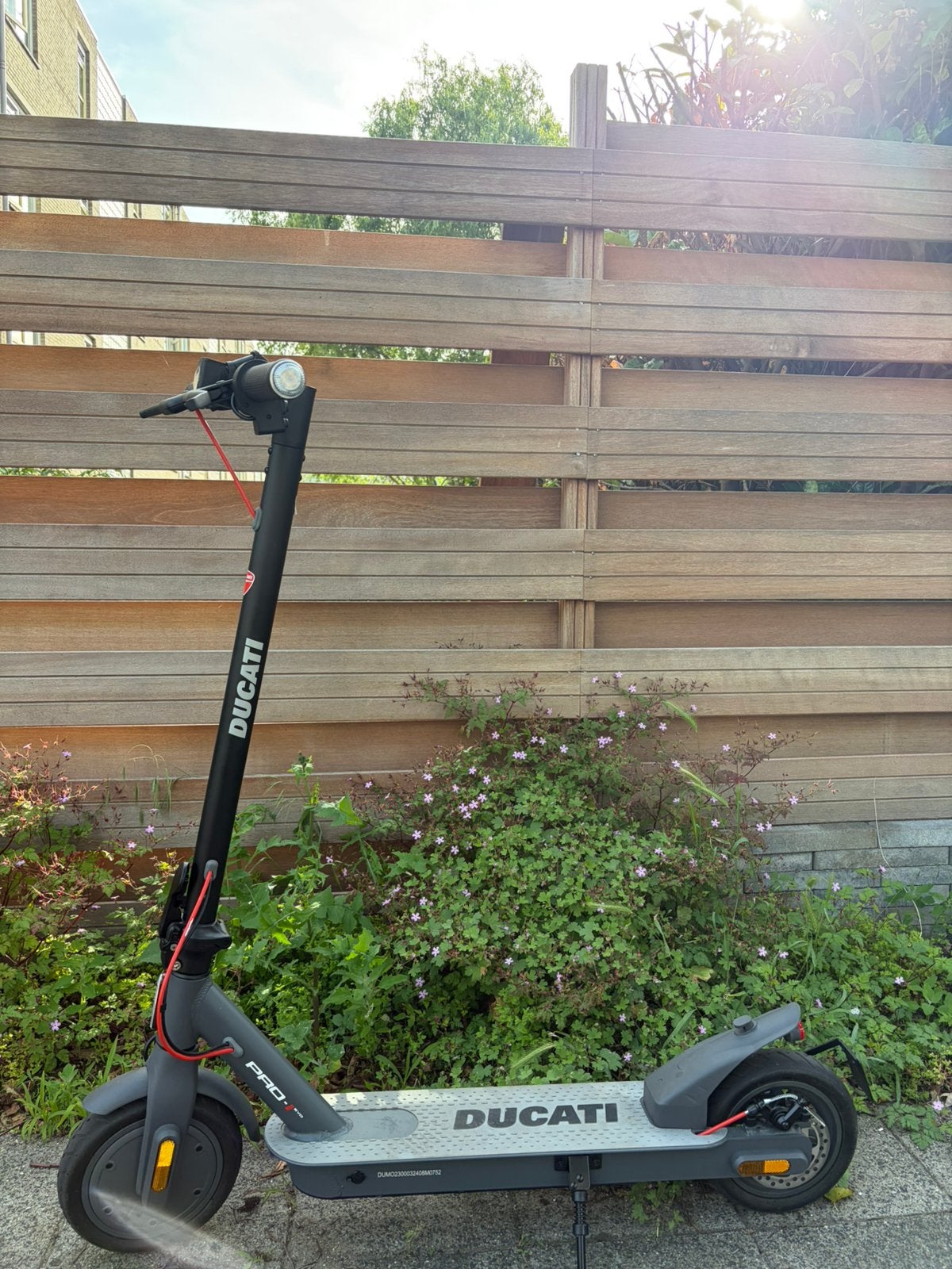 Ducati Pro Evo Elektrische Step️⚡️, Fietsen en Brommers, Steps, Ophalen of Verzenden, Zo goed als nieuw, Elektrische step (E-scooter)