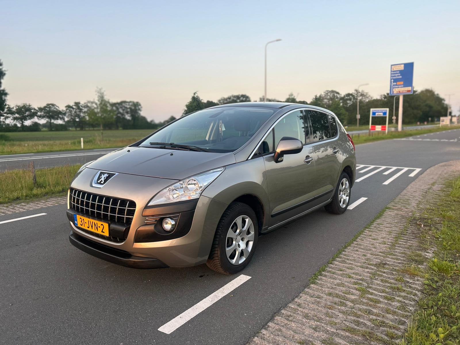 Peugeot 3008 – 140.000 km – APK 2026 – NL auto – onderhouden, Auto's, Voorwielaandrijving, 1374 kg, 4 cilinders, 75 €/maand