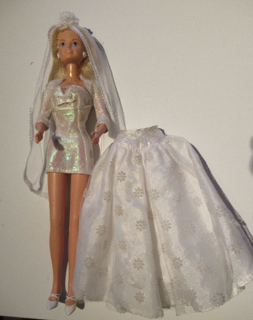 Barbie in bruidsjurk kleding lang en kort, Ophalen, Trouwjurk, Wit, Zo goed als nieuw