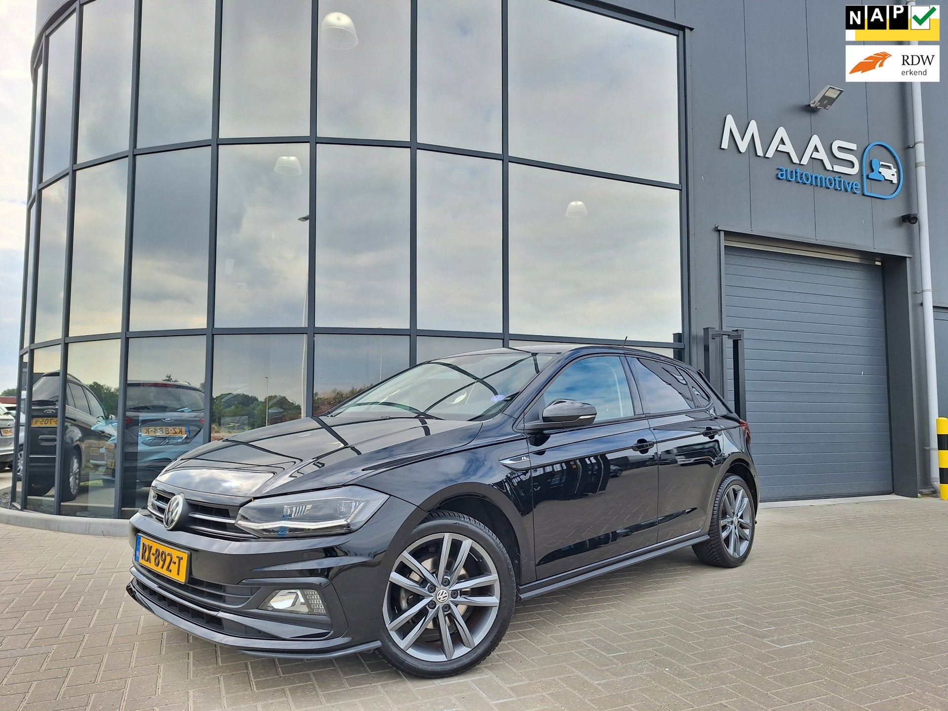 Volkswagen Polo 1.0 TSI Highline R-Line|LED|VIRTUAL|BEATS|CA, Gebruikt, Euro 6, Origineel Nederlands, Bedrijf