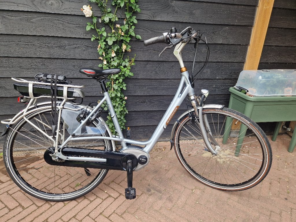 Elektrische dames fiets / bosch middenmotor / 400 watt accu, Zo goed als nieuw, 51 tot 55 cm, 50 km per accu of meer, Ophalen