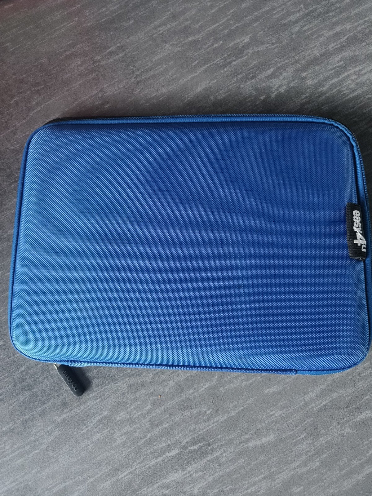 Easy 4 u laptop vochtwerende hoes / cover voor laptop, Computers en Software, Laptophoezen, Ophalen of Verzenden, Zo goed als nieuw