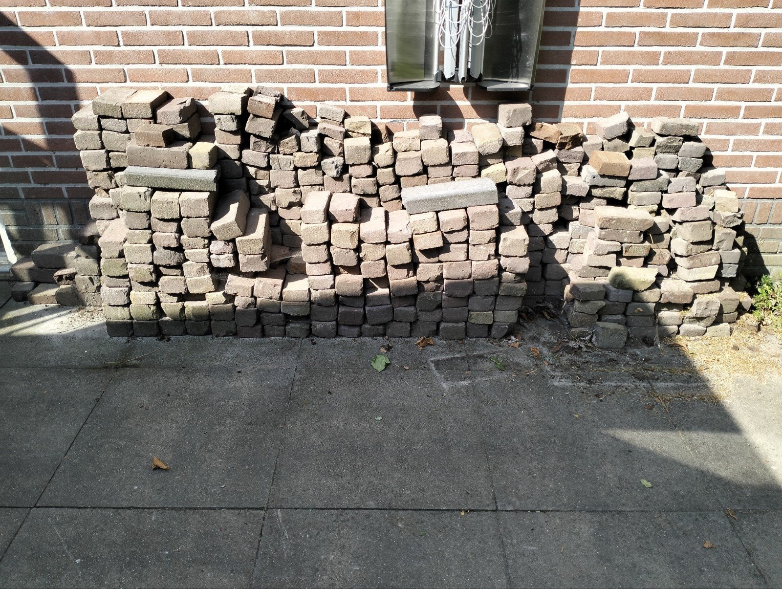 partij stenen uit de oprit, Minder dan 3 m³, Ophalen