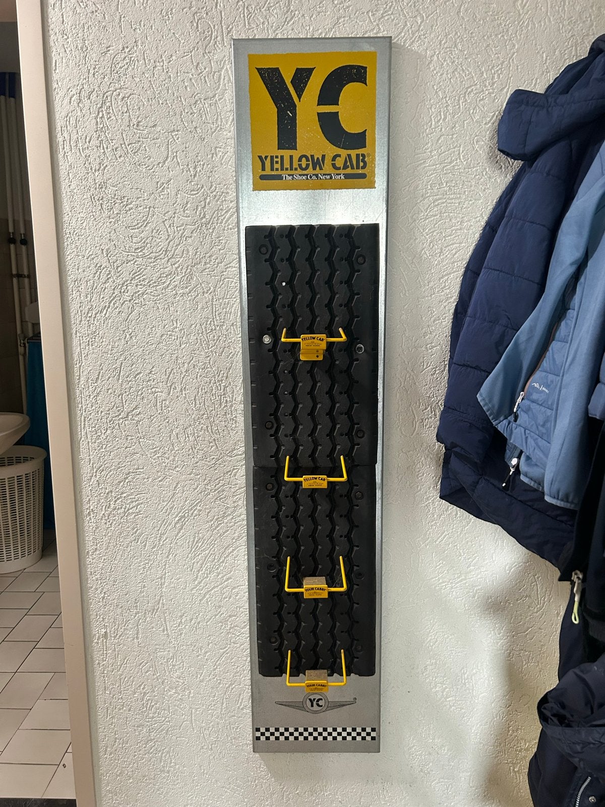 Yellow Cab Schoenenrek - Uniek en Stevig Design, Huis en Inrichting, Ophalen, Gebruikt