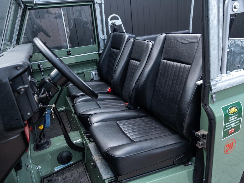 Land Rover Series III 88 44kW/60pk 2 deurs Soft Top | Comple, Auto's, 2286 cc, Stof, Land Rover, Zwart