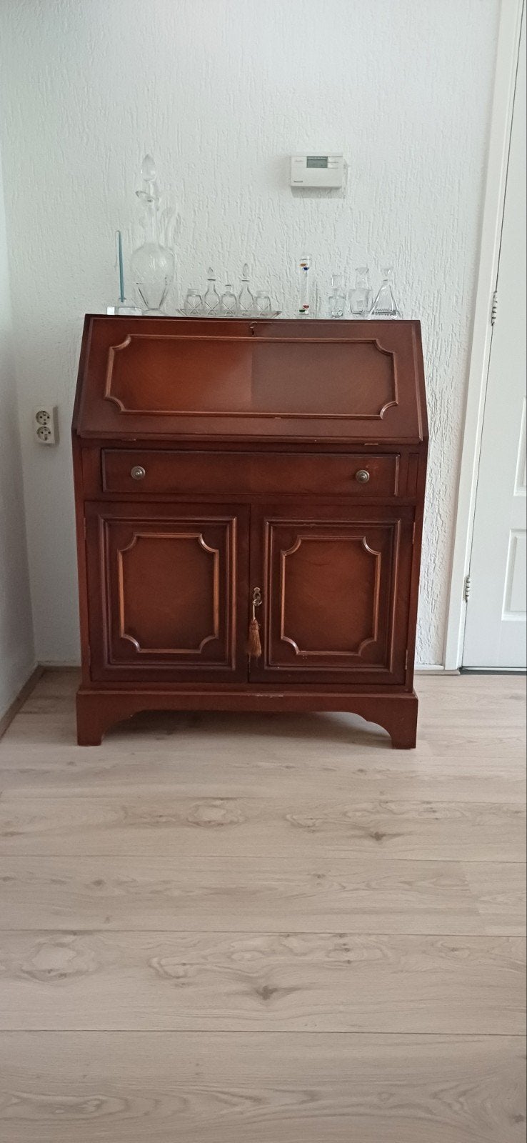 Secretaire noten- of kersenhout - Zo goed als nieuw, Ophalen, Zo goed als nieuw, Klassiek