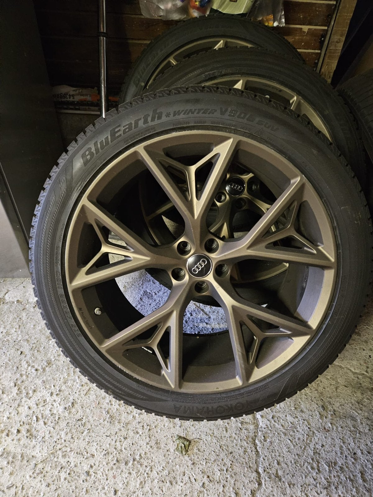 Originele bronzen Audi velgen met winterbanden, Auto-onderdelen, Ophalen, Overige maten, Winterbanden, Banden en Velgen