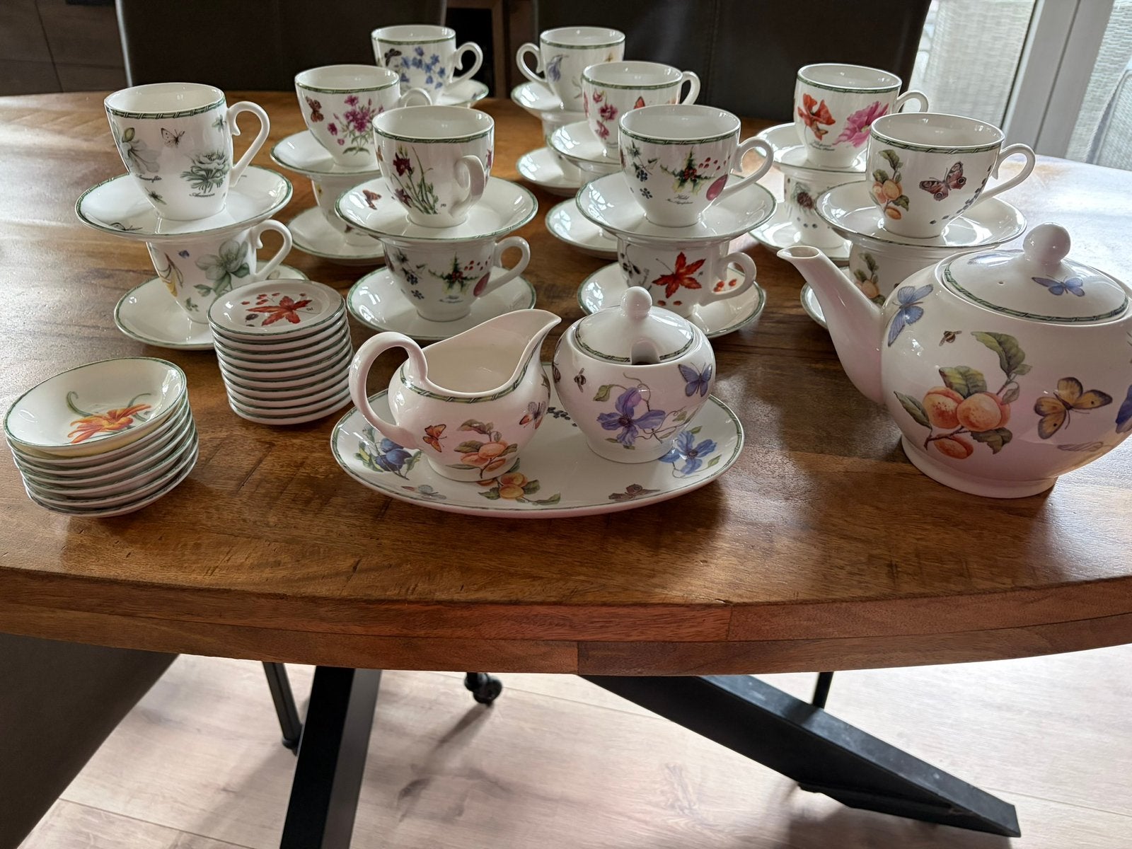 Janneke Brinkman servies, Ophalen