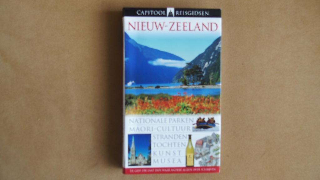 Nieuw - Zeeland - Capitool, Boeken, Capitool, Zo goed als nieuw, Reisgids of -boek, Australië en Nieuw-Zeeland