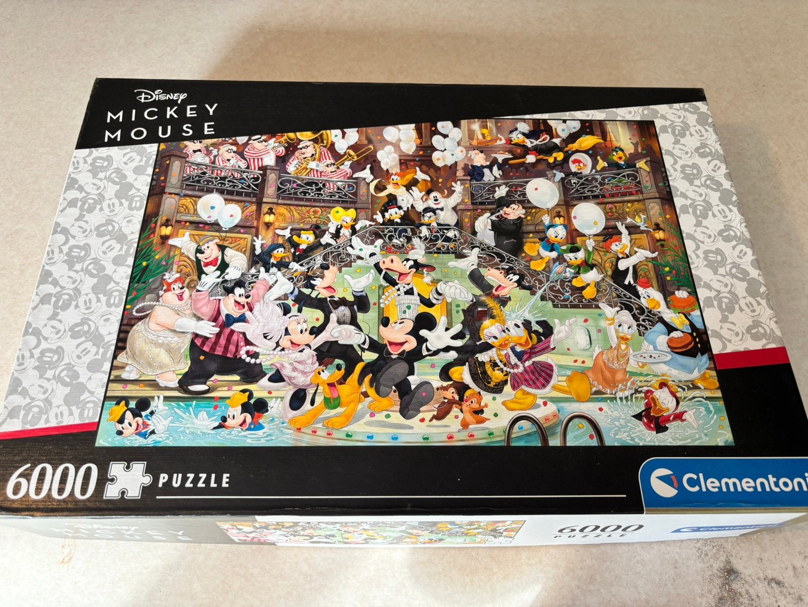 Disney puzzel 6000 stukjes, Ophalen of Verzenden, Meer dan 1500 stukjes, Zo goed als nieuw, Legpuzzel