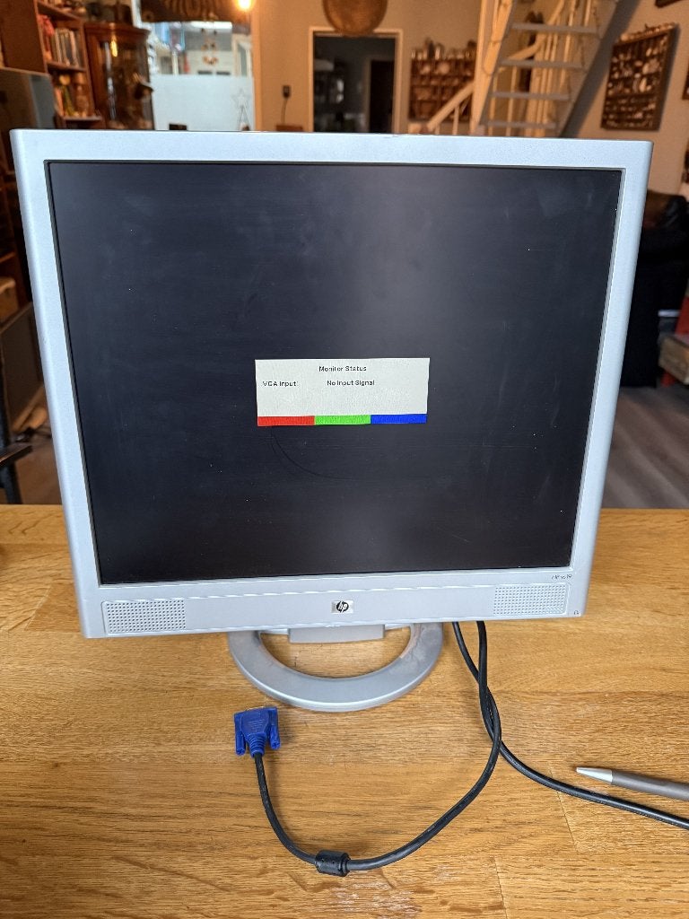 HP Monitor-Goedkoop, Computers en Software, Monitoren, Ophalen of Verzenden, Overige typen, Ingebouwde speakers, VGA