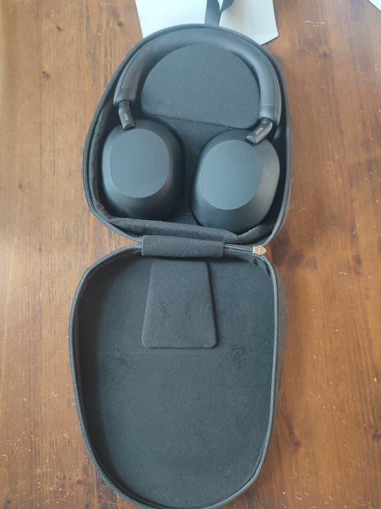 Foto 7 van Sony WH-1000XM5 draadloze noise-cancel. koptelefoon te koop!
